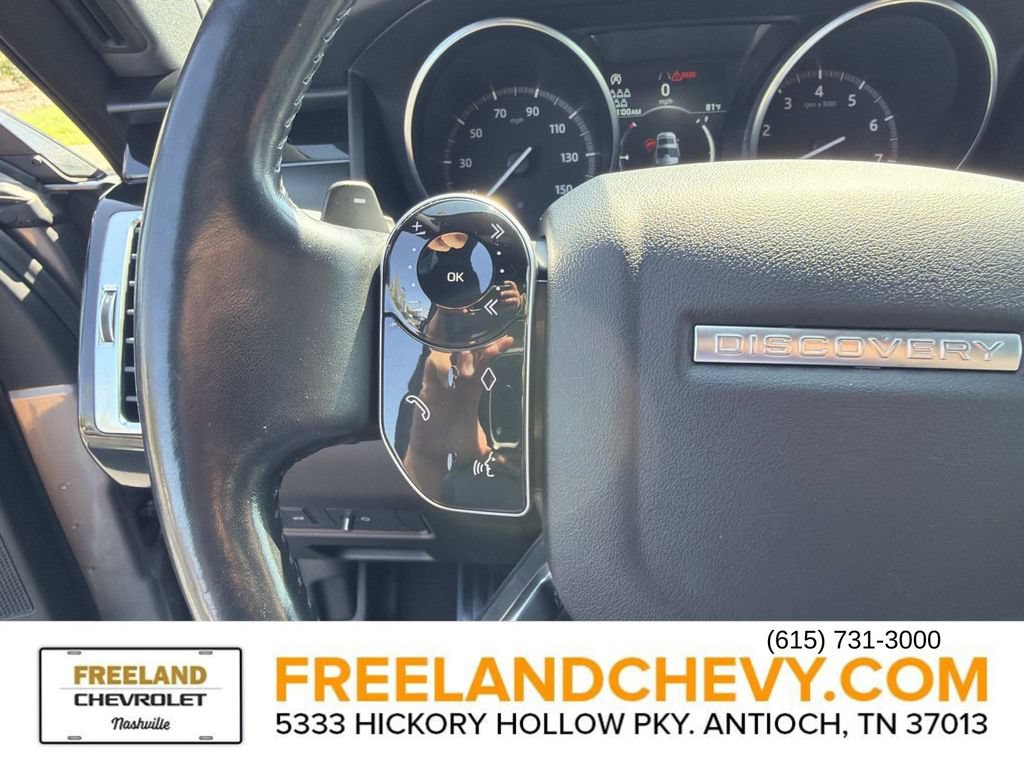 Used 2020 Land Rover Discovery SE AWD/4WD image 25