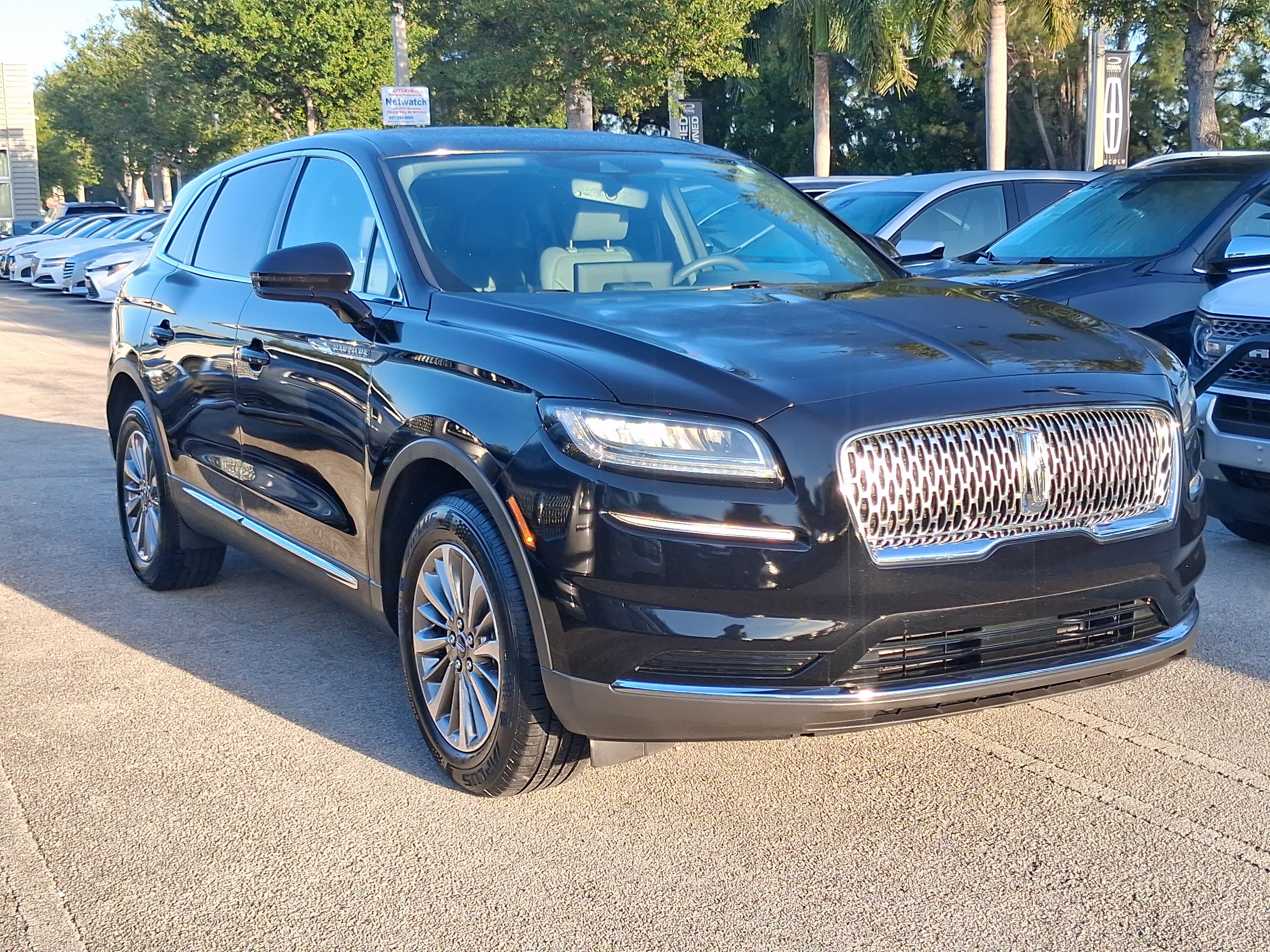Used 2022 Lincoln Nautilus Reserve FWD image 23