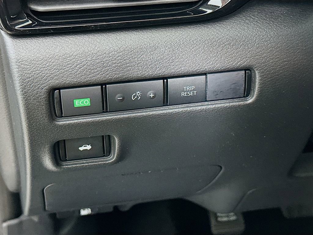 Used 2024 Nissan Sentra SR w/ SR Premium Package image 15