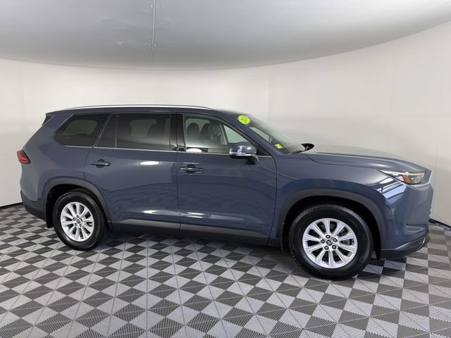 Used 2024 Toyota Grand Highlander AWD image 3