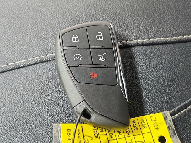 Used 2025 Chevrolet Traverse LT FWD image 34