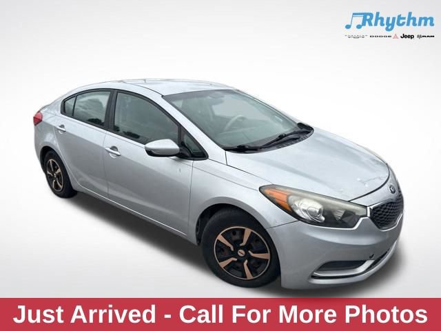 Used 2016 Kia Forte LX FWD image 1
