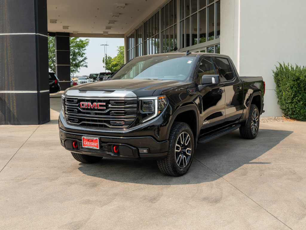 Certified 2023 GMC Sierra 1500 AT4 w/ AT4 Premium Package AWD/4WD image 4
