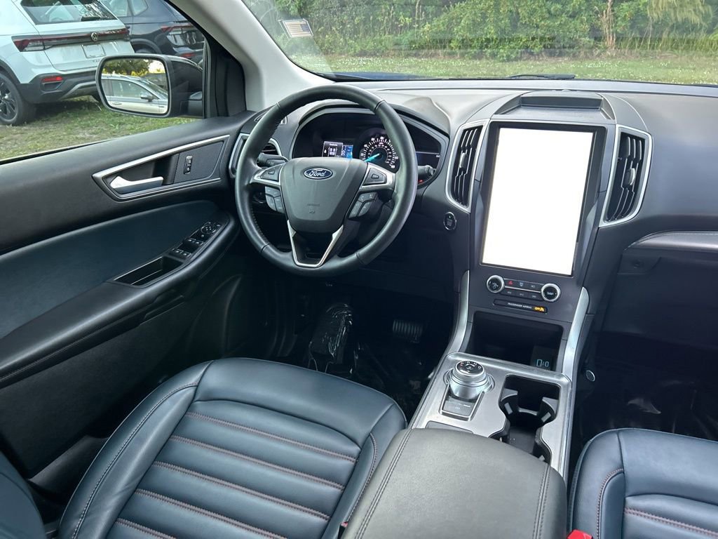 Used 2023 Ford Edge SEL w/ Sport Appearance Package image 9
