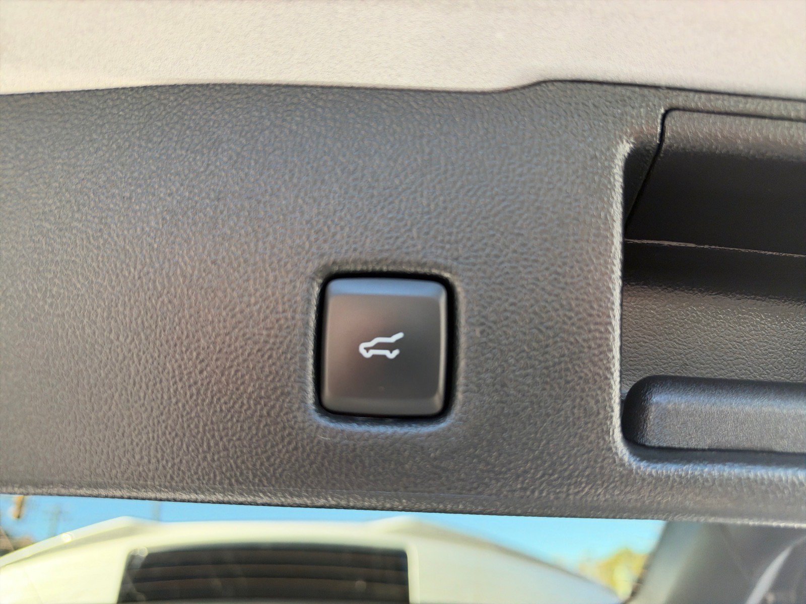 Certified 2023 Ford Escape ST-Line w/ Tech Pack #1 AWD/4WD image 16