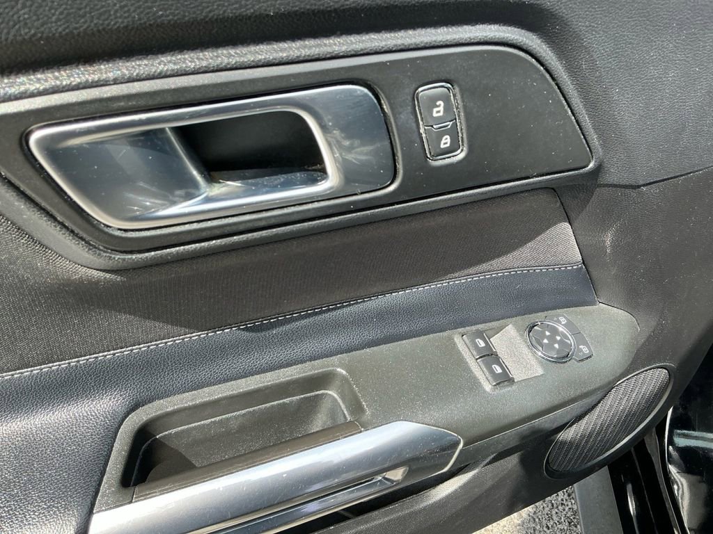 Used 2021 Ford Mustang GT RWD image 16