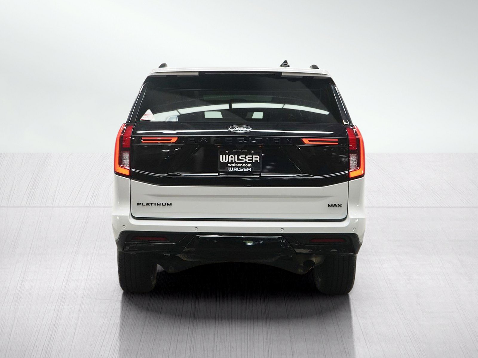 Used 2025 Ford Expedition Max Platinum w/ Stealth Appearance Package AWD/4WD image 5