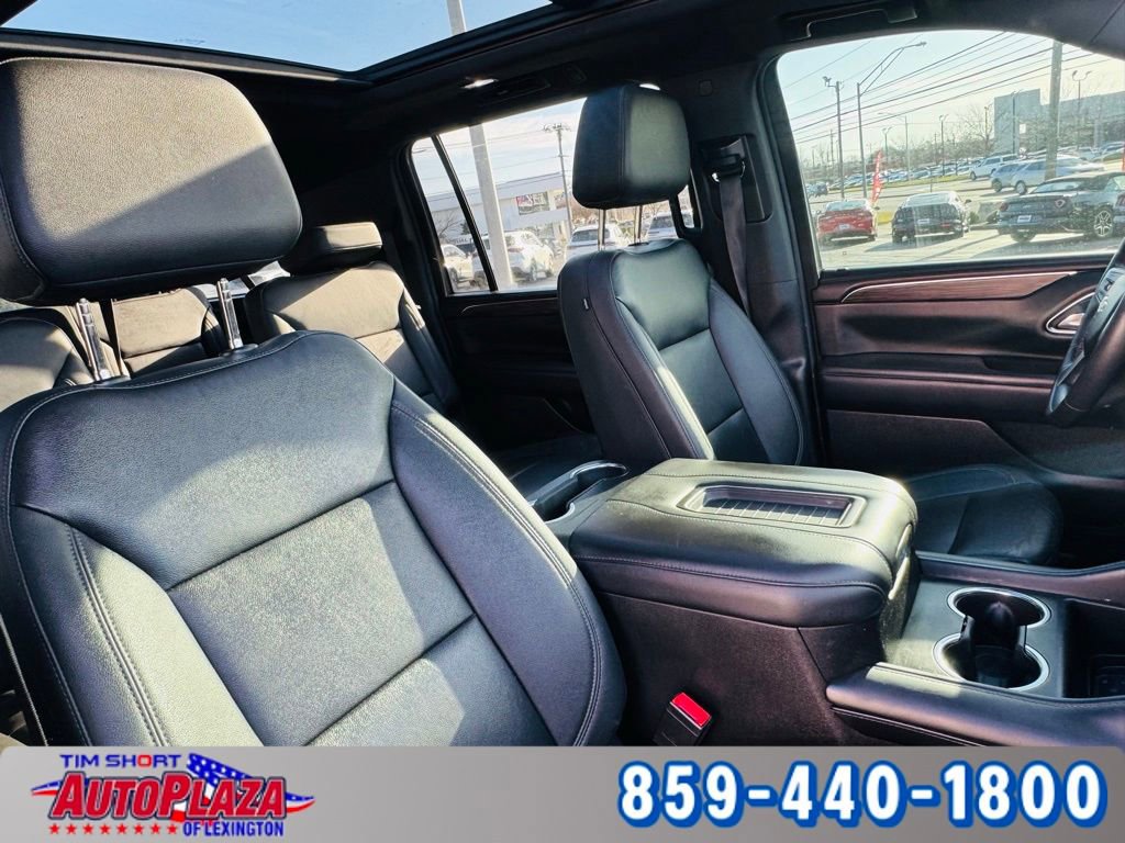 Used 2022 Chevrolet Suburban LT w/ Luxury Package image 55