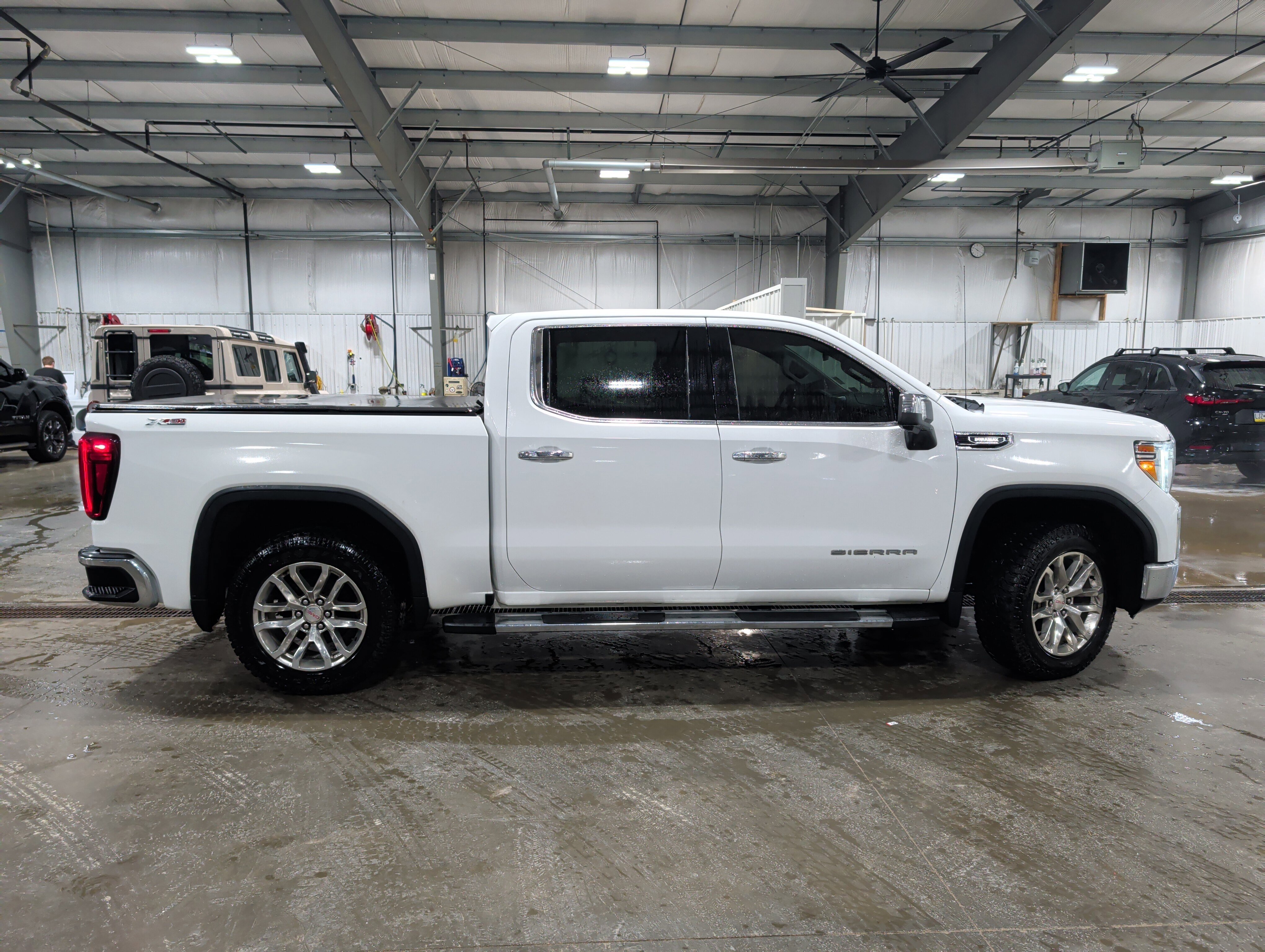 Used 2020 GMC Sierra 1500 SLT w/ SLT Premium Plus Package AWD/4WD image 2