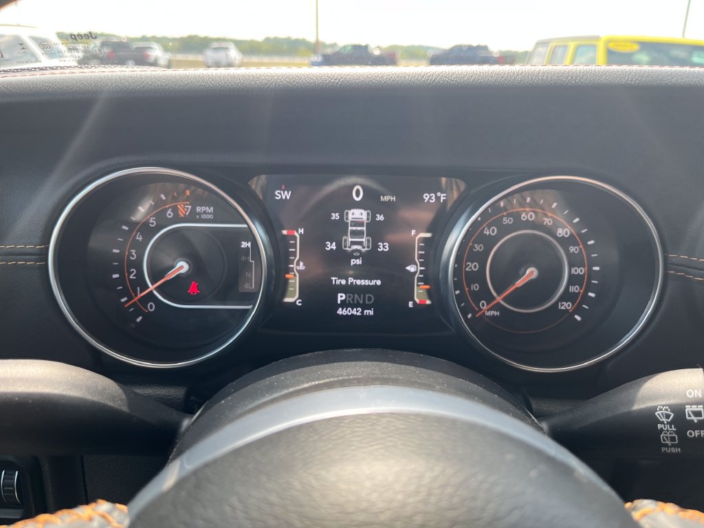 Used 2022 Jeep Wrangler Unlimited Sahara AWD/4WD image 15