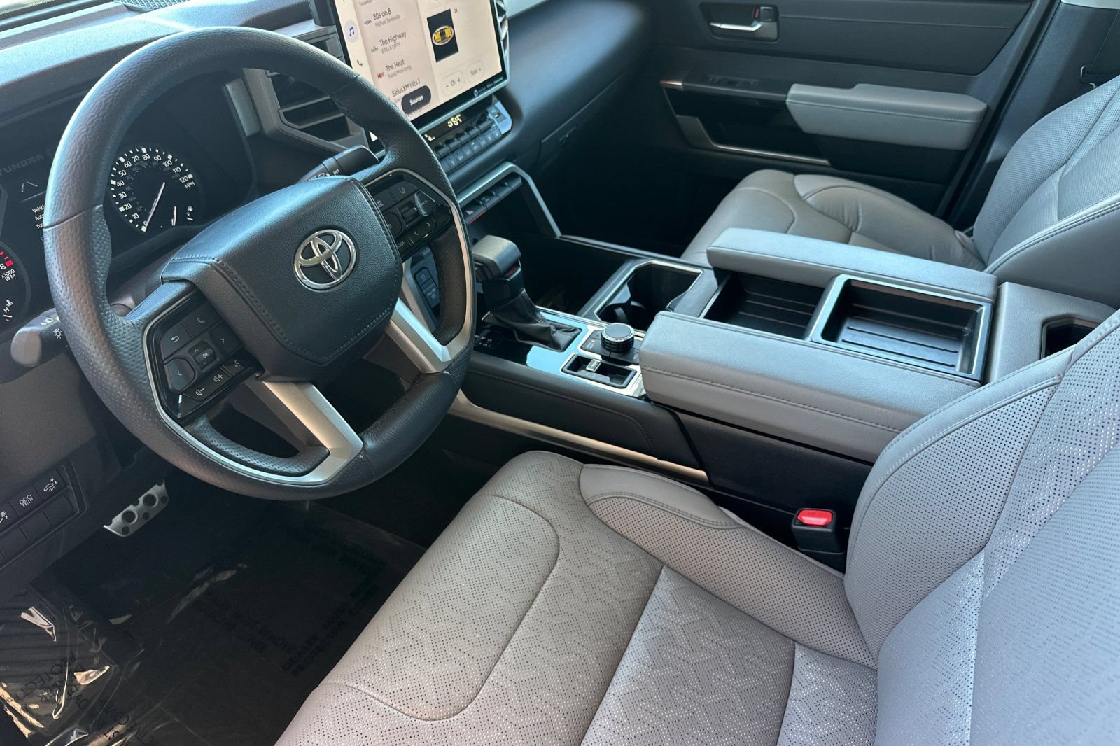 Used 2023 Toyota Tundra Limited w/ TRD Off-Road Package AWD/4WD image 11