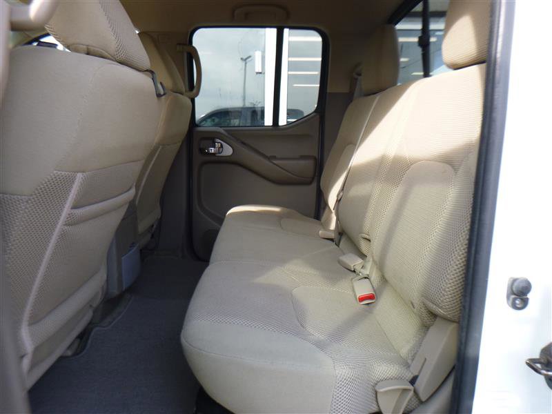 Used 2015 Nissan Frontier SV w/ SV Value Truck Package image 7