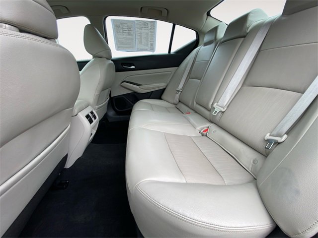 Used 2020 Nissan Altima 2.5 Platinum image 13