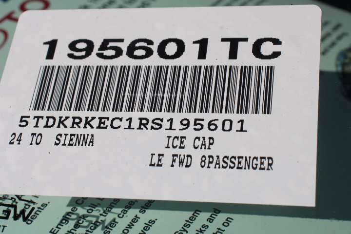 Certified 2024 Toyota Sienna LE FWD image 27