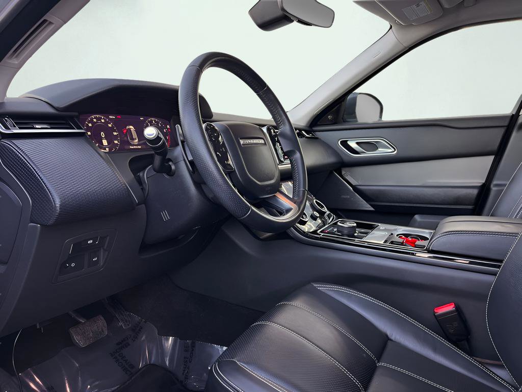 Used 2018 Land Rover Range Rover Velar S image 2