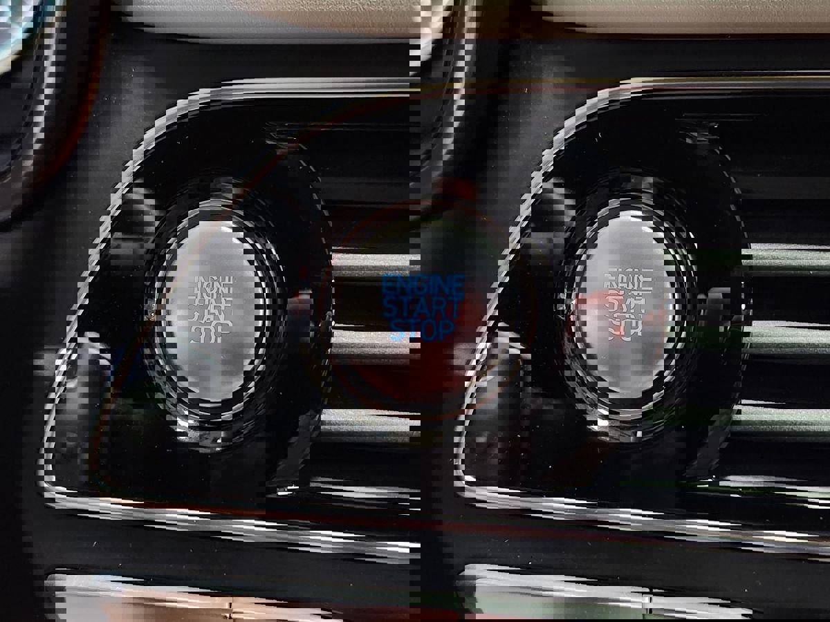 Used 2022 Genesis G70 3.3T RWD image 40