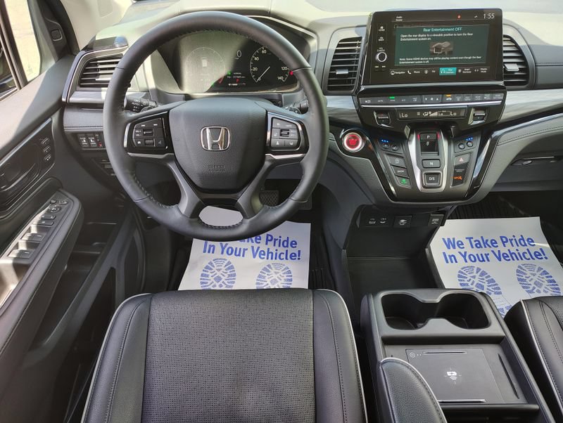 Used 2025 Honda Odyssey Elite image 31