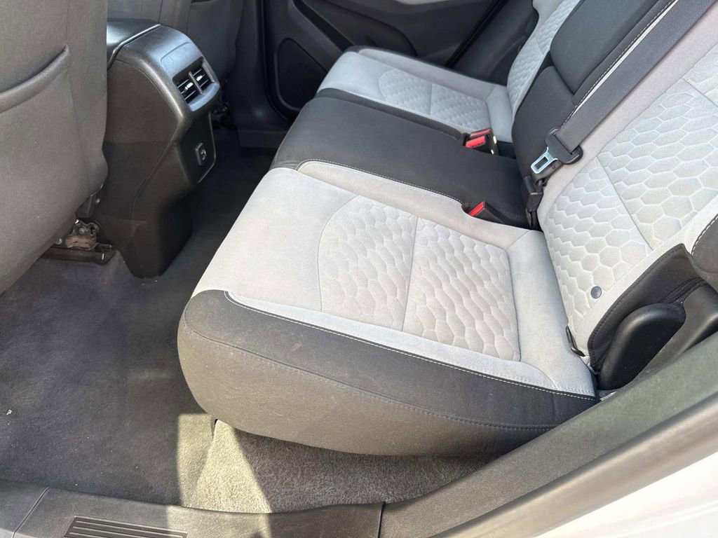 Used 2020 Chevrolet Equinox LS image 14