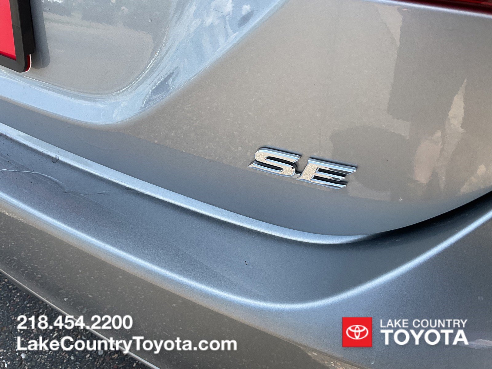 Used 2024 Toyota Camry SE FWD image 10
