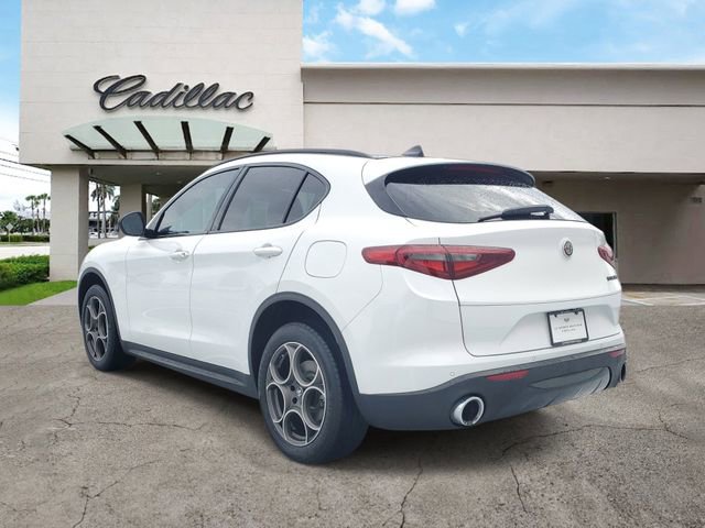Used 2021 Alfa Romeo Stelvio Sprint w/ Nero Edizione RWD image 3