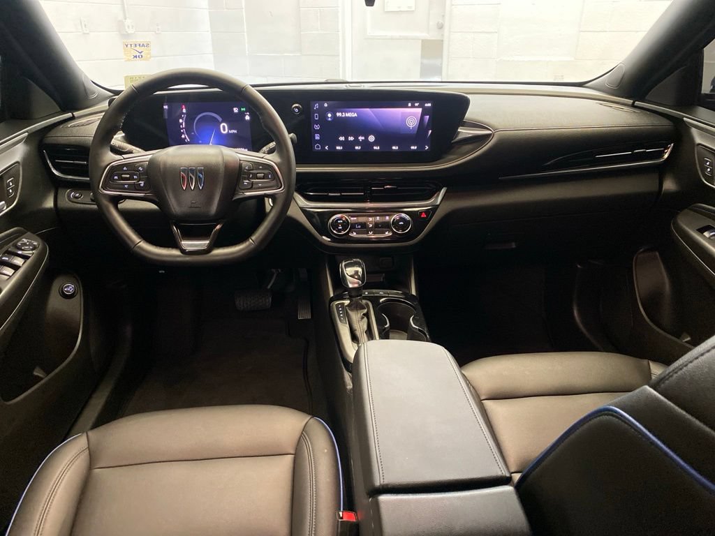 Used 2025 Buick Envista Sport Touring w/ Convenience I Package FWD image 13