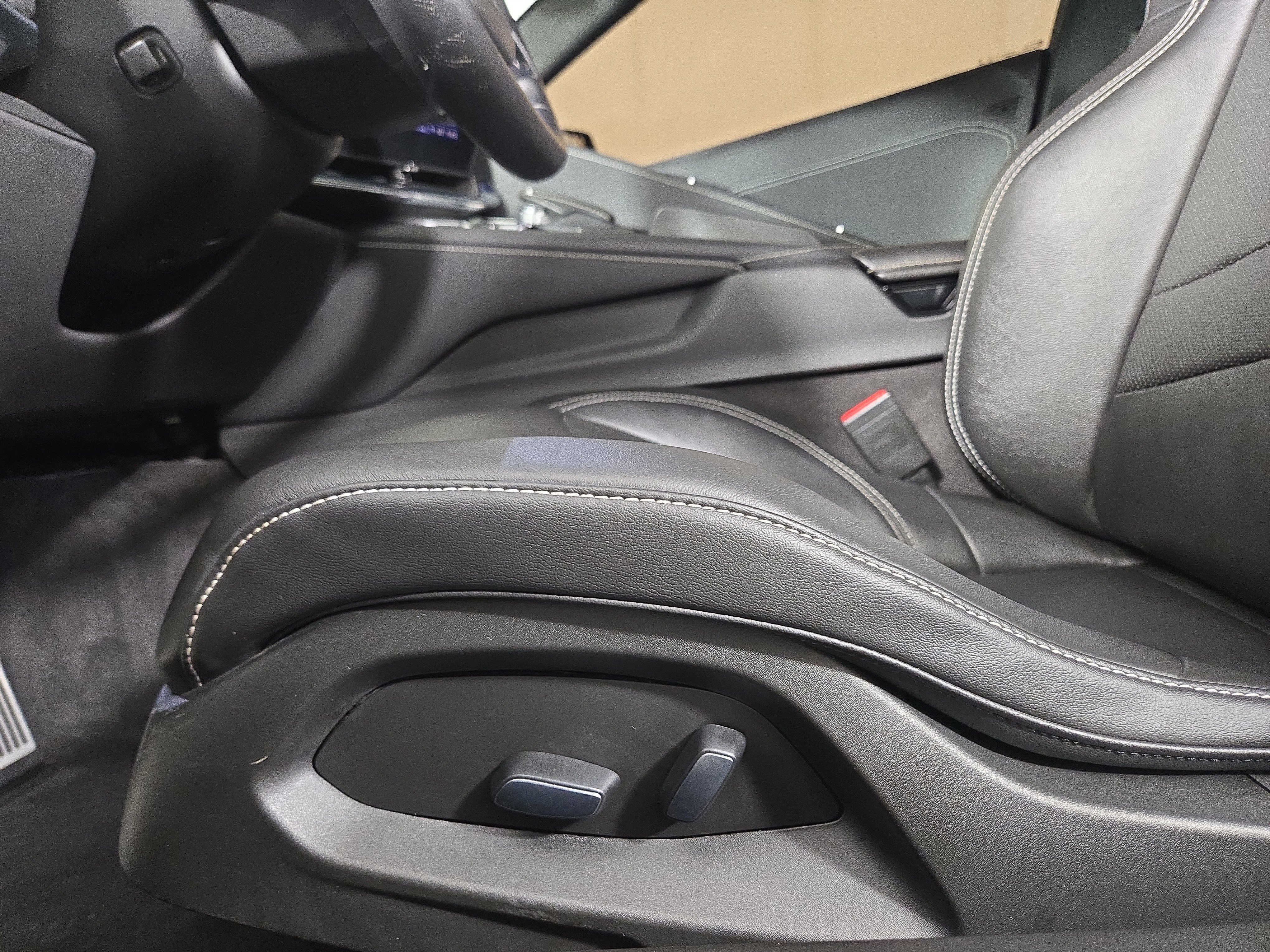 Certified 2023 Chevrolet Corvette Stingray Coupe w/ 1LT image 28