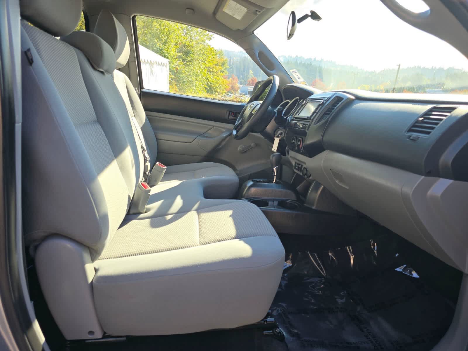 Used 2014 Toyota Tacoma 2WD Regular Cab image 23