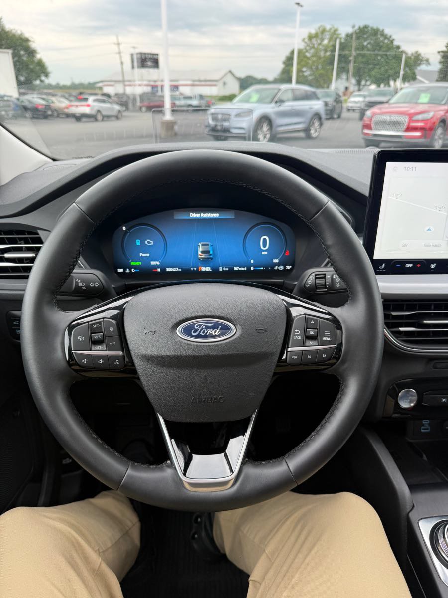 Used 2023 Ford Escape SE w/ PHEV Premium Package FWD image 13