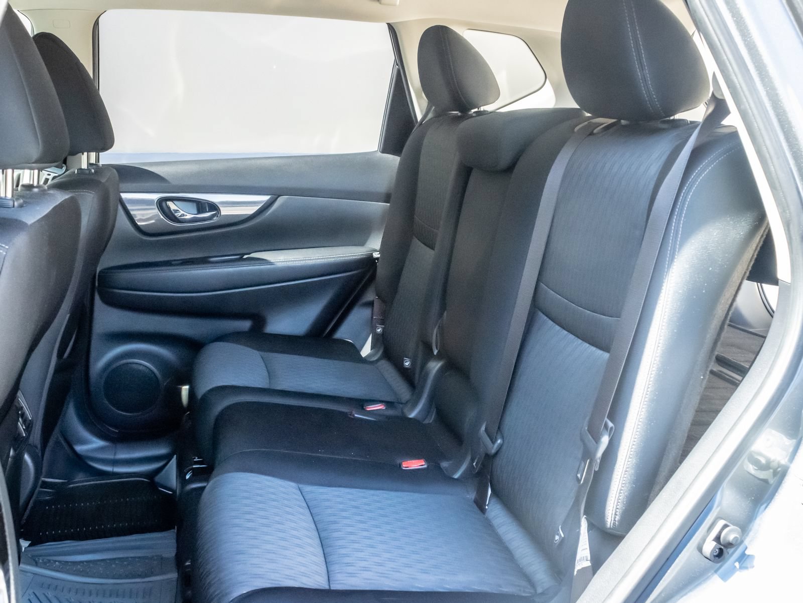 Used 2020 Nissan Rogue SV AWD/4WD image 13