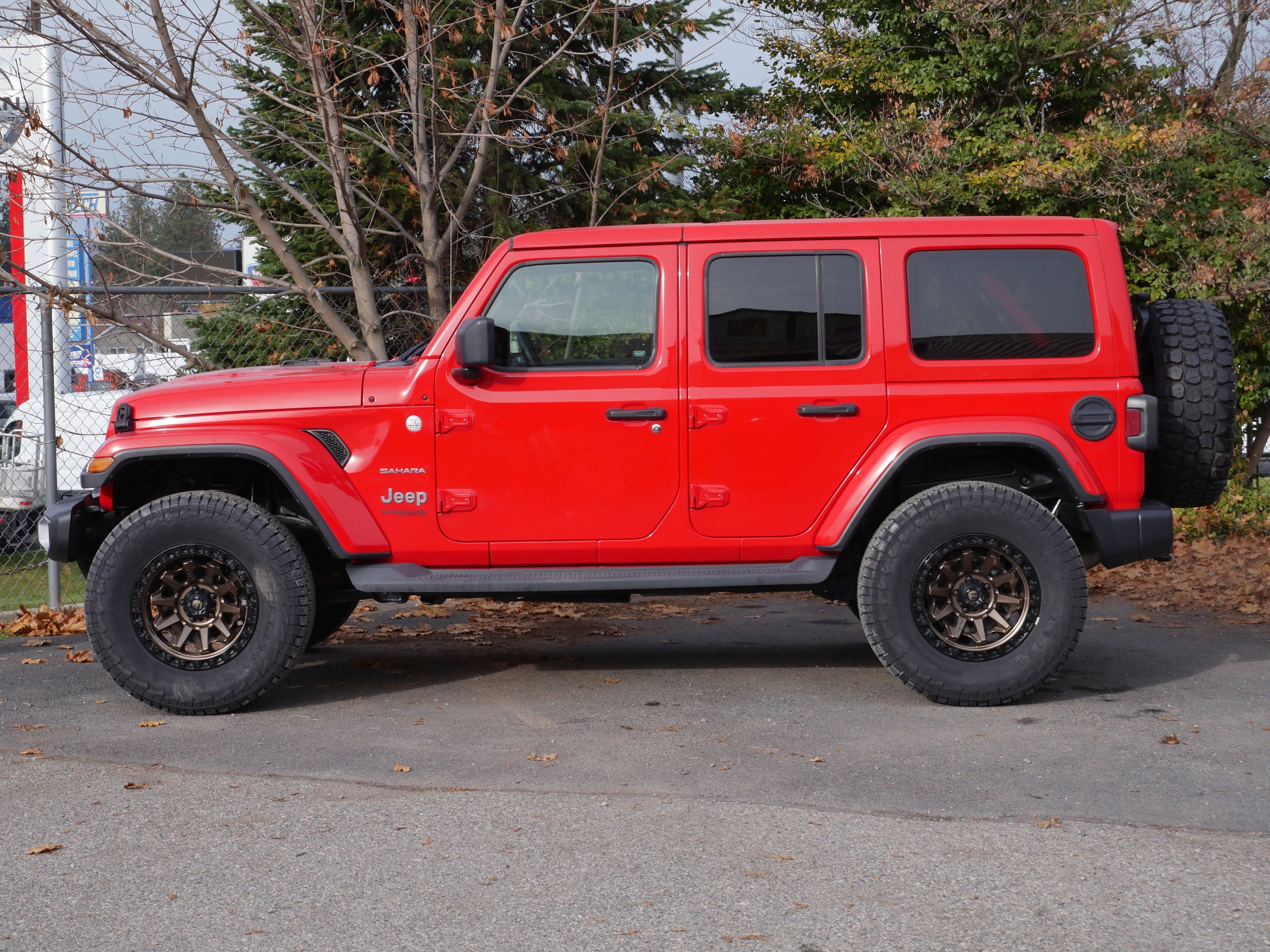 Used 2020 Jeep Wrangler Unlimited Sahara w/ Uconnect 4C Nav & Sound Group image 15