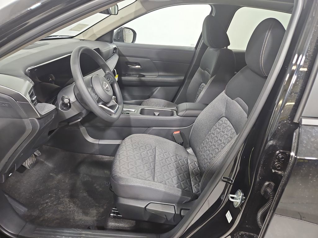 New 2026 Nissan Kicks SV image 10