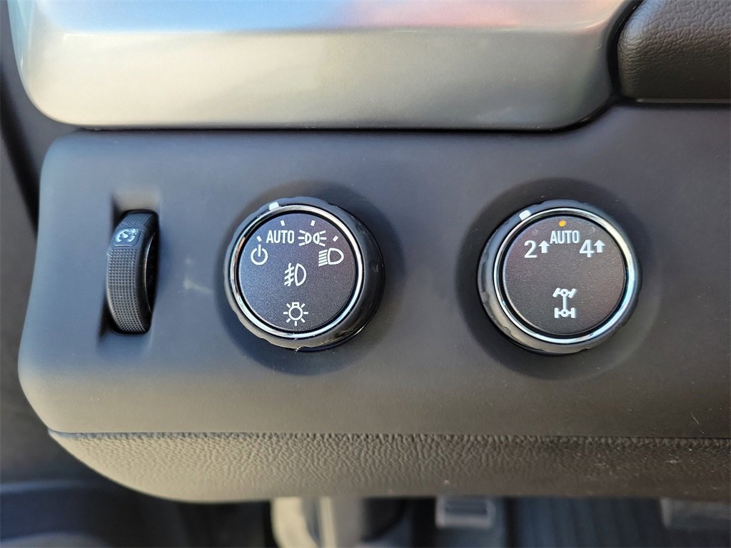 Used 2017 Chevrolet Suburban Premier image 24