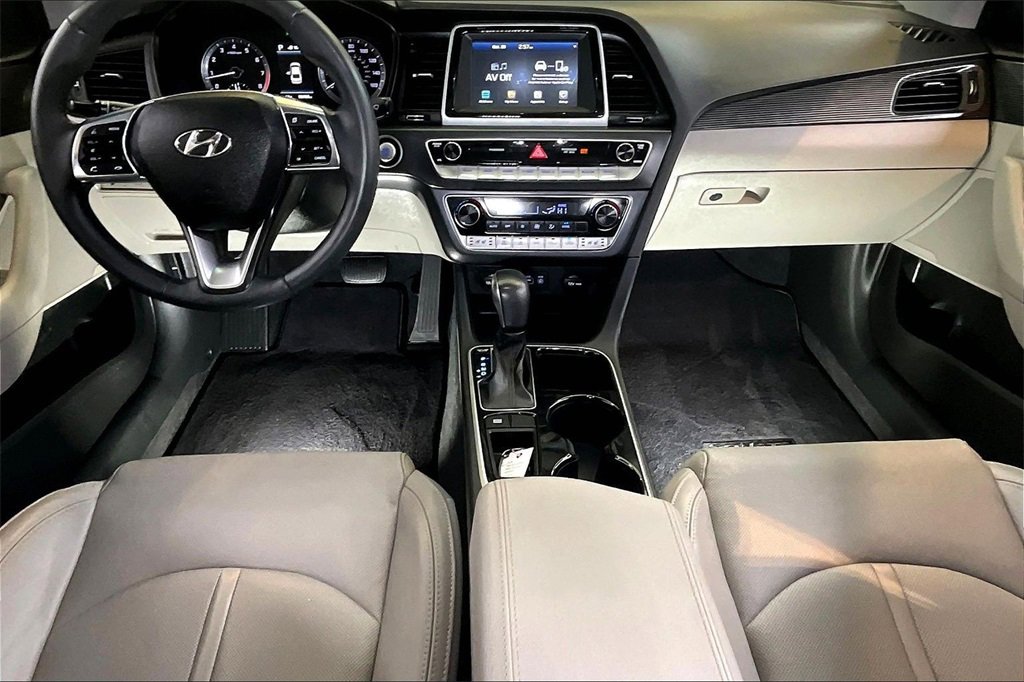 Used 2018 Hyundai Sonata Limited image 8