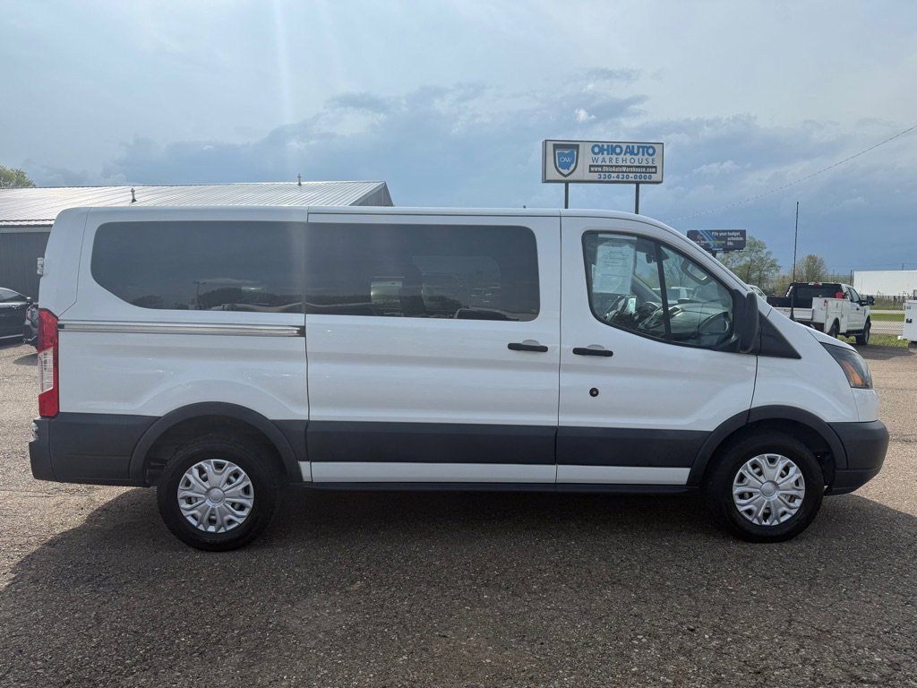 Used 2016 Ford Transit 150 XL image 5