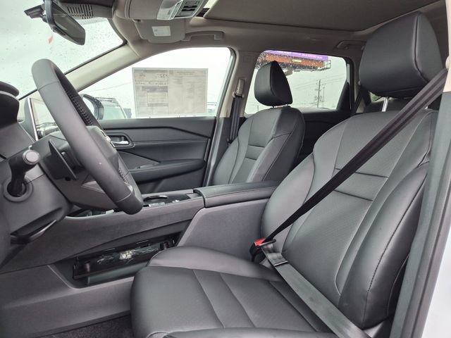 Used 2026 Nissan Rogue Dark Armor FWD image 15