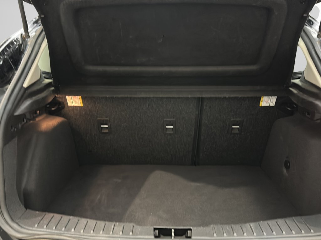 Used 2018 Ford Focus SE FWD image 19