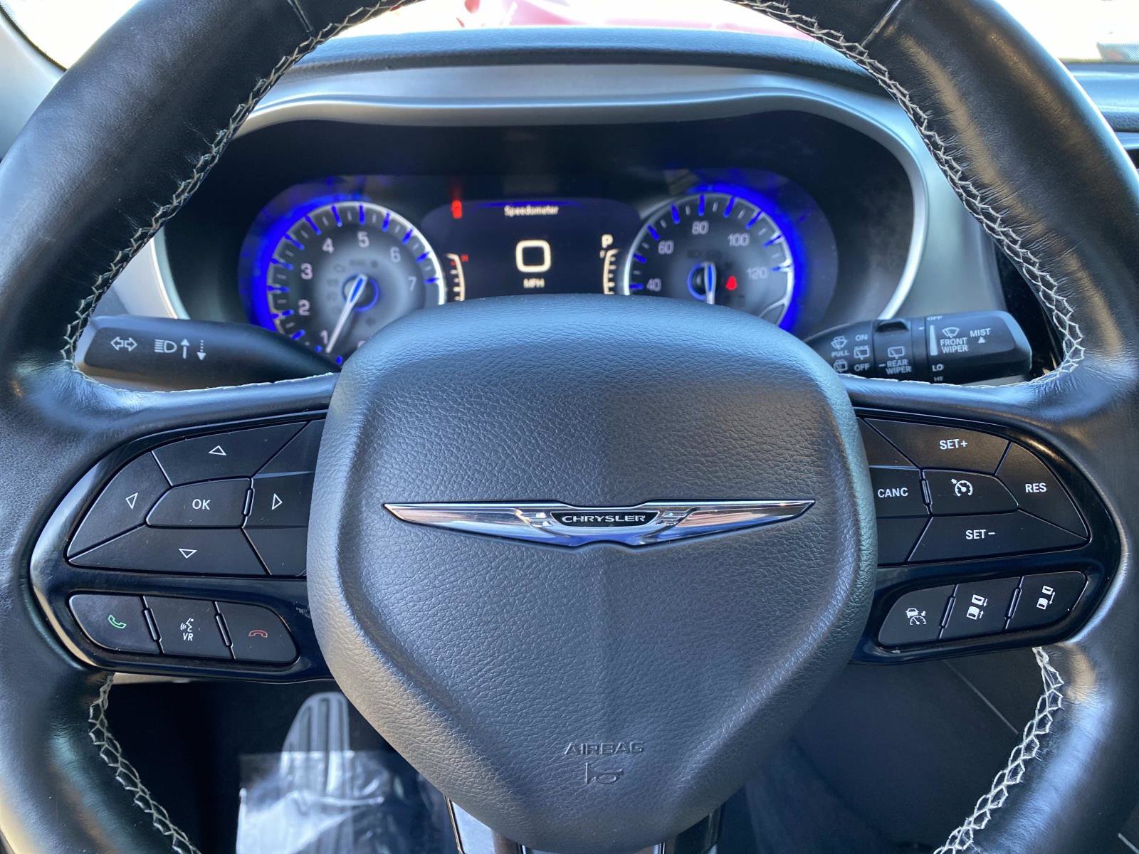 Used 2021 Chrysler Pacifica Touring-L w/ Premium & Safety Sphere Group image 15