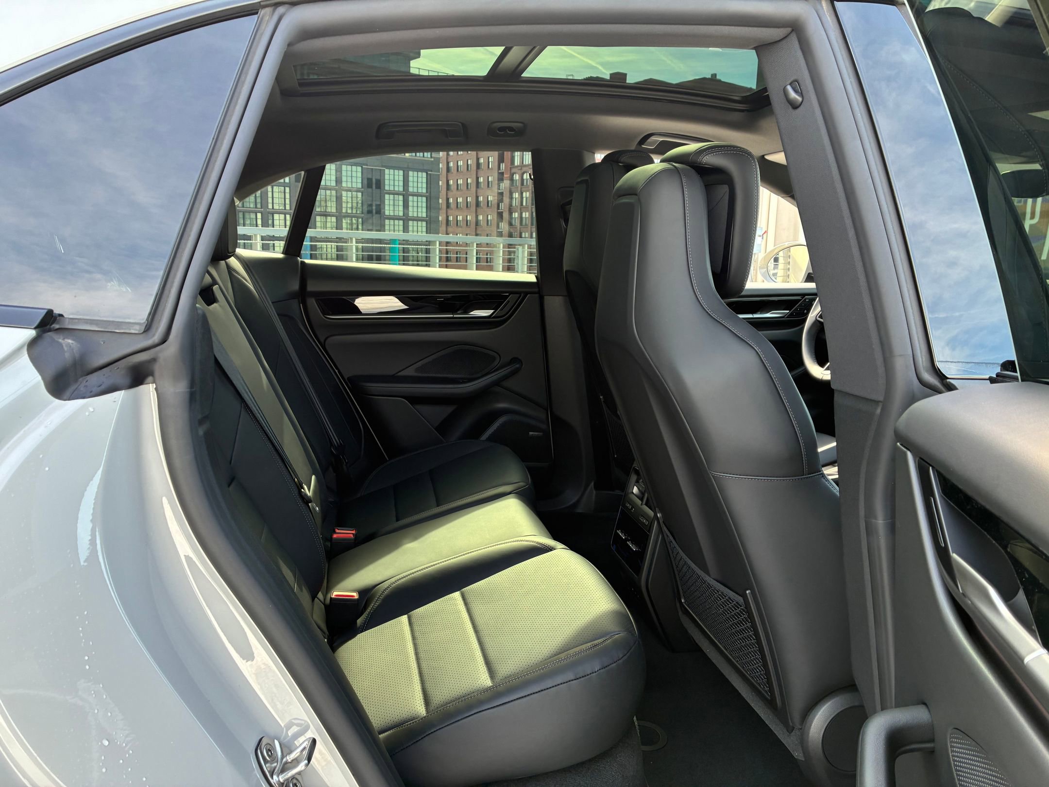 New 2026 Porsche Macan 4 Electric AWD/4WD image 24