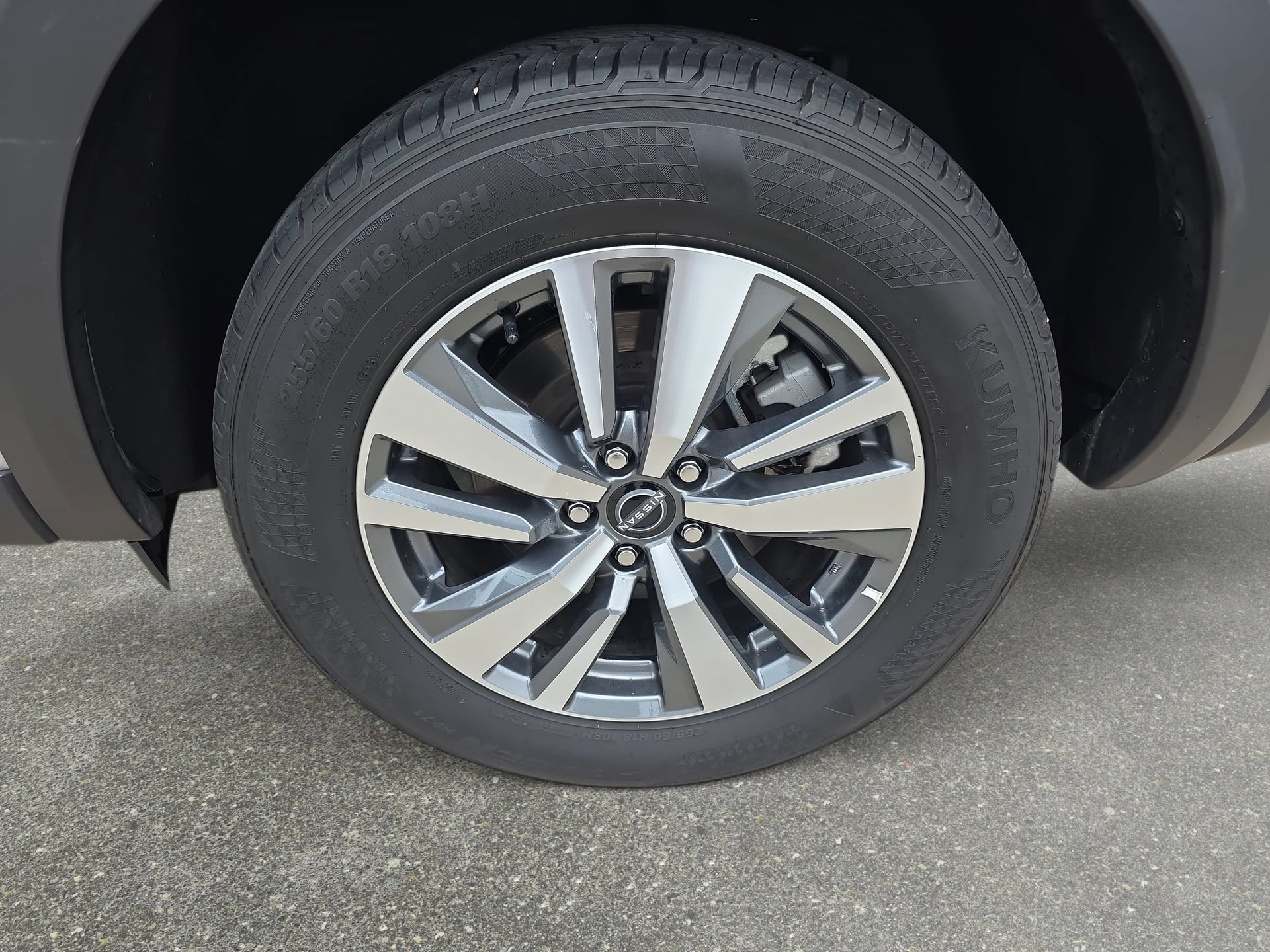 Used 2025 Nissan Pathfinder SL FWD image 31