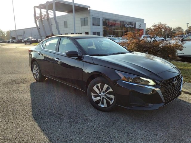 Certified 2025 Nissan Altima 2.5 S image 1