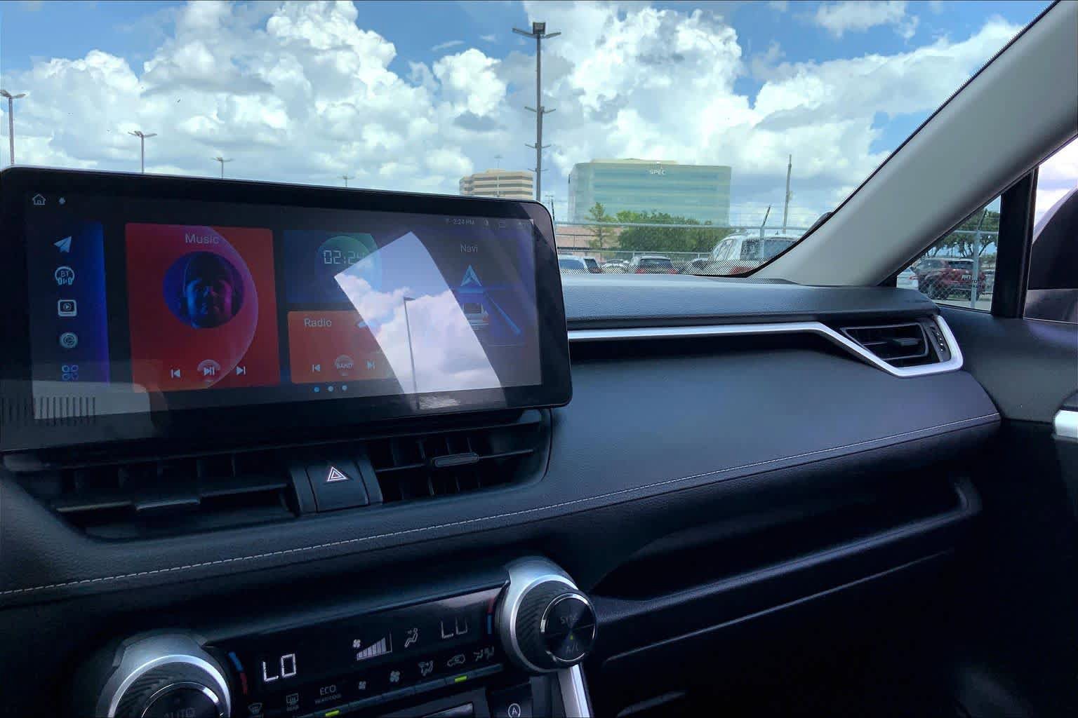 Used 2020 Toyota RAV4 XLE FWD image 35