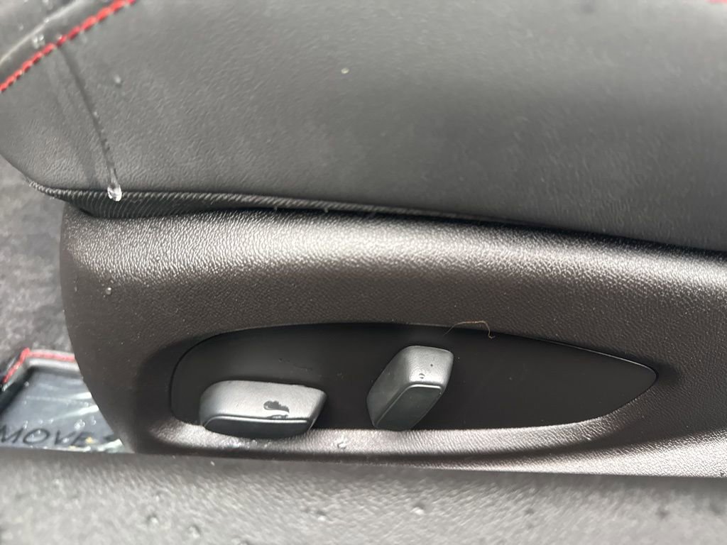 Used 2018 Chevrolet Camaro ZL1 image 10