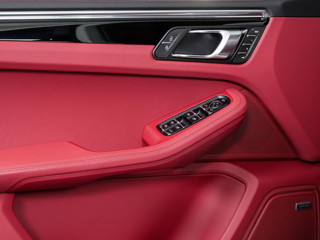 New 2026 Porsche Macan S image 6