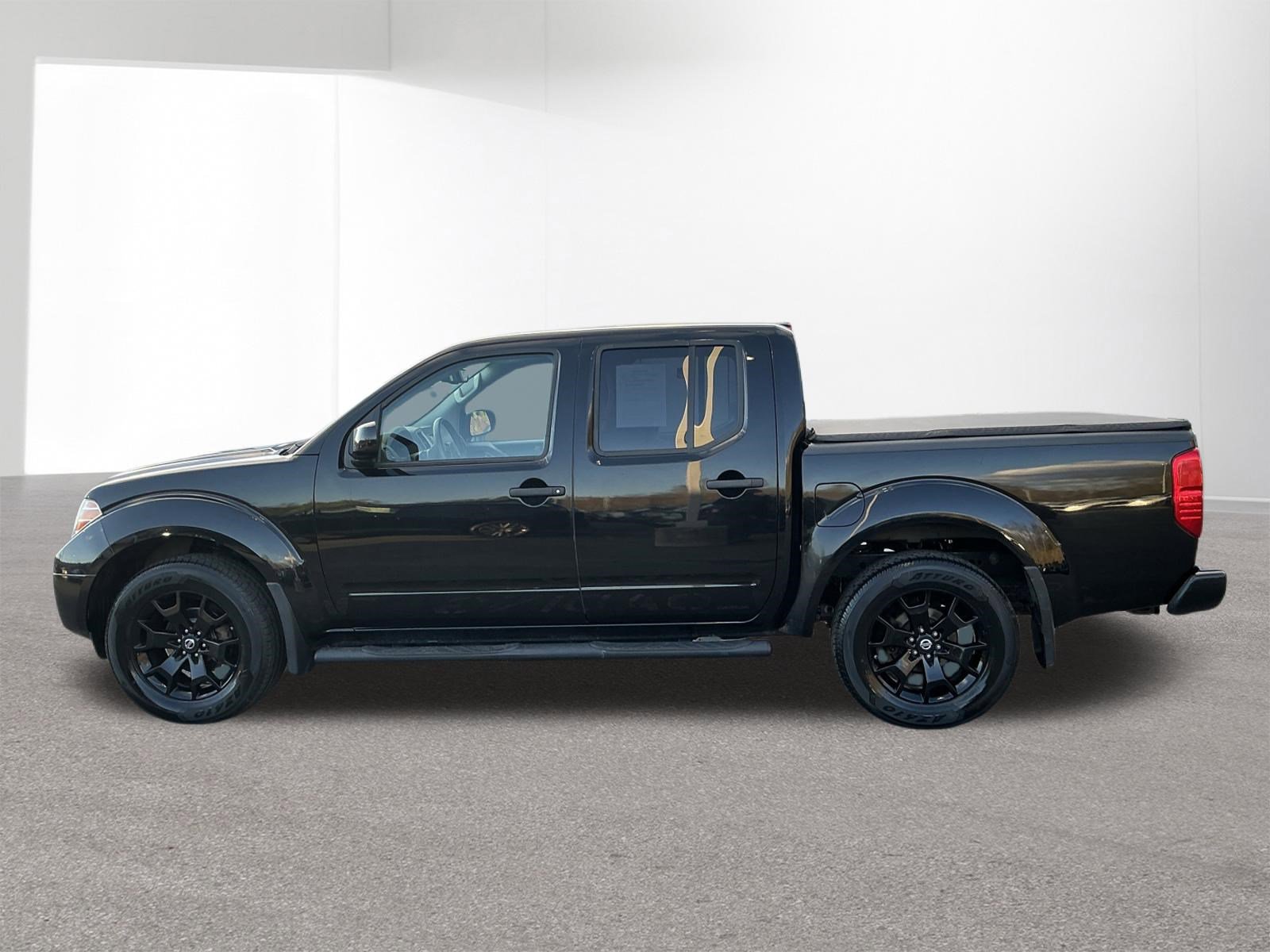 Used 2018 Nissan Frontier SV w/ Value Truck Package AWD/4WD image 6