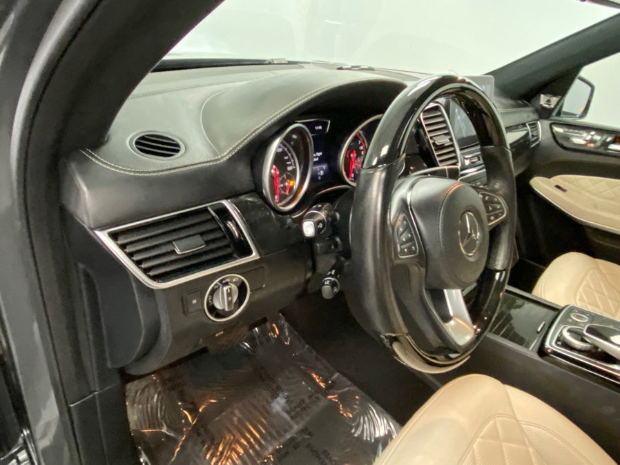 Used 2018 Mercedes-Benz GLS 550 4MATIC image 33
