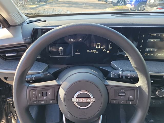 Used 2025 Nissan Kicks SV w/ Charging Package FWD image 18