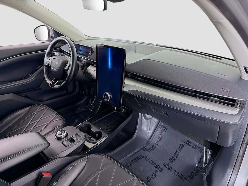 Used 2021 Ford Mustang Mach-E Select image 19