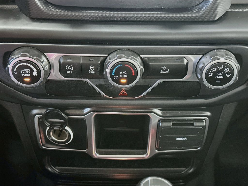 Used 2020 Jeep Gladiator Sport AWD/4WD image 18