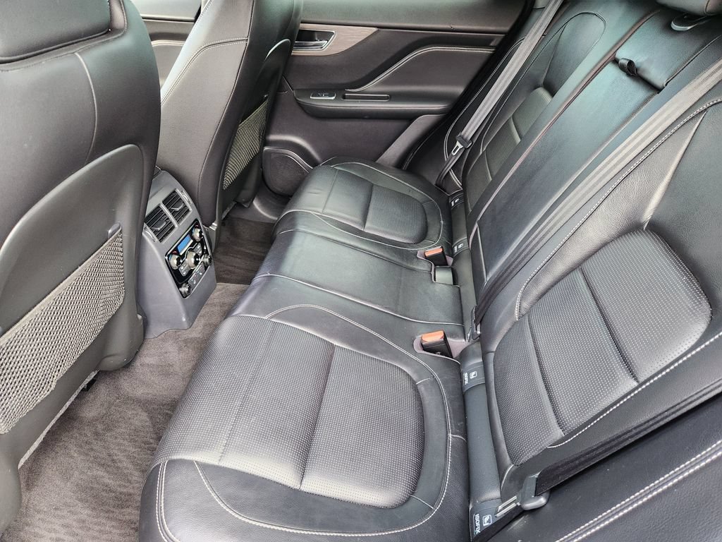 Used 2018 Jaguar F-PACE S AWD/4WD image 20
