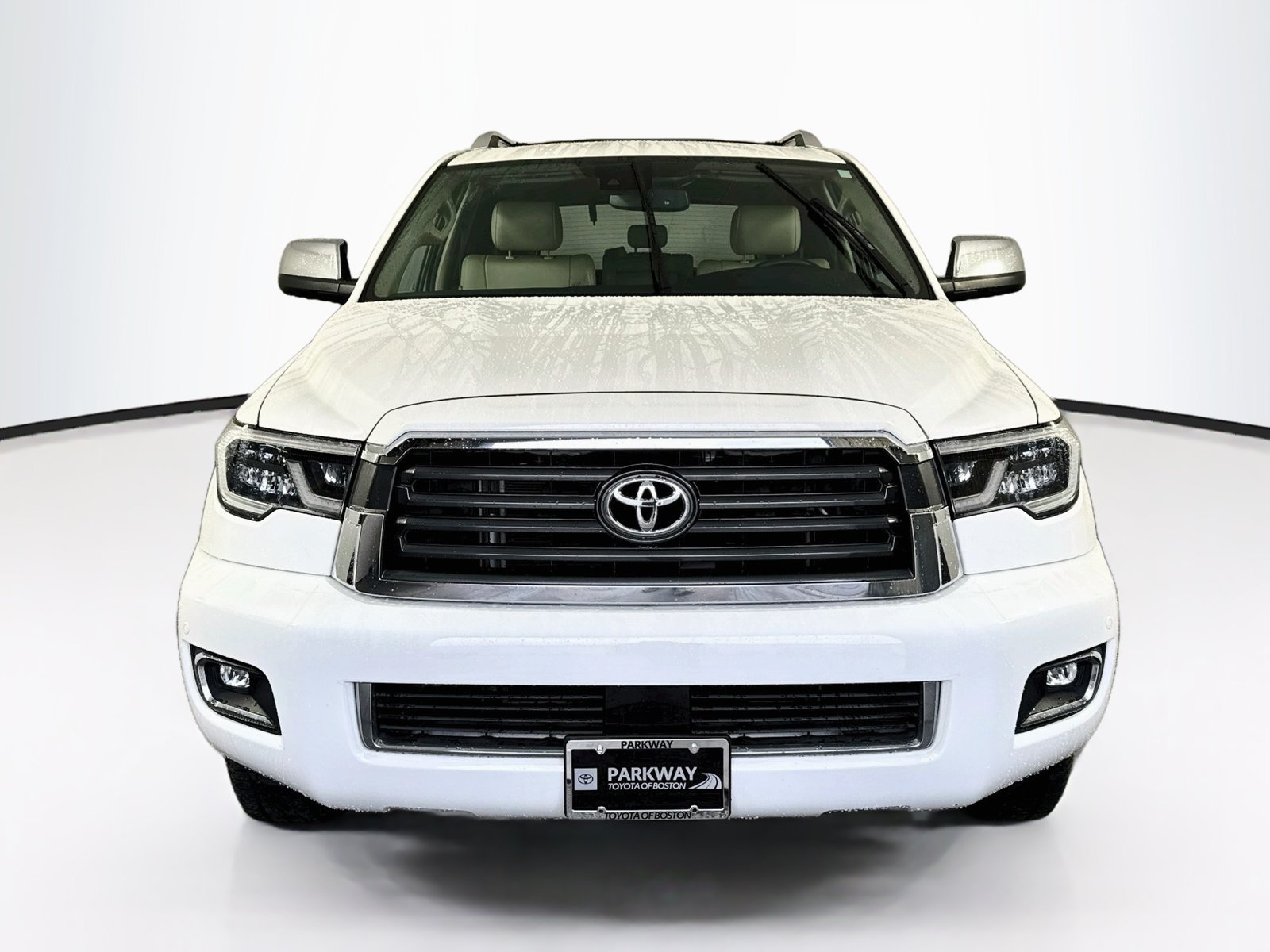 Used 2020 Toyota Sequoia Limited w/ Safety & Convenience Package AWD/4WD image 2